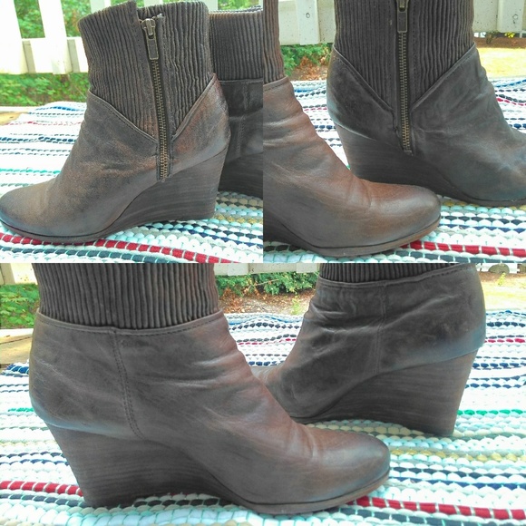 Frye Corby Side Zip Boot - Picture 3 of 6